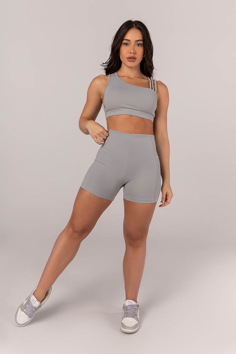 K4304-A_Short_com_Recortes_Cinza__Ref:_K4304-A