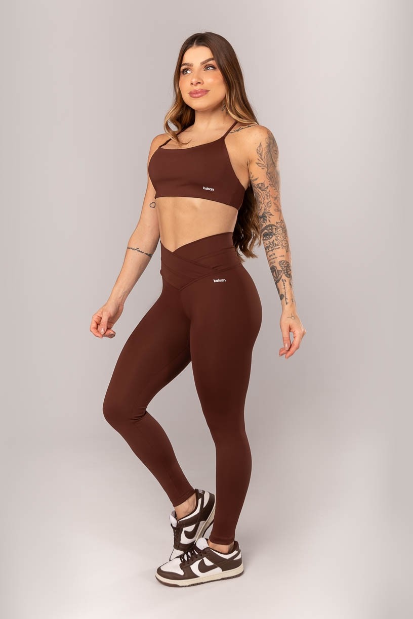 K4042-F_Calca_Legging_com_Cos_Transpassado_Frente_e_Costas_Marrom_Escuro__Ref:_K4042-F