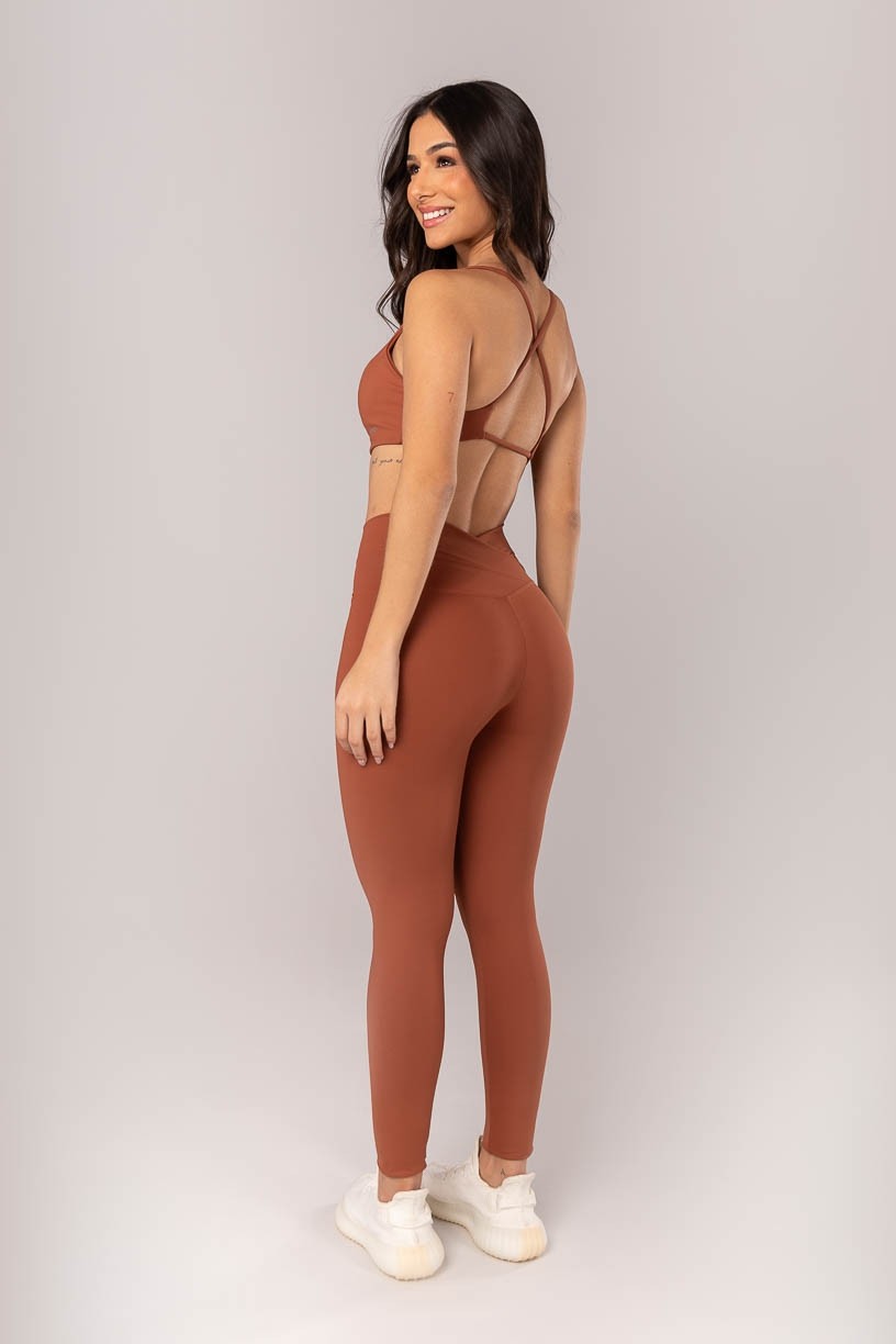 K4042-G_Calca_Legging_com_Cos_Transpassado_Frente_e_Costas_Marrom__Ref:_K4042-G