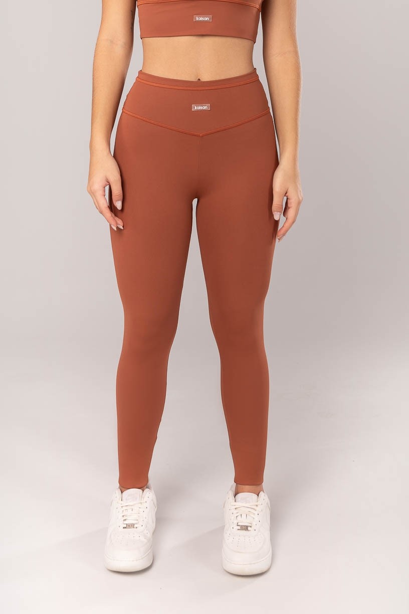 K4321-B_Calca_Legging_com_Cobertura_no_Cos_e_na_Vira_Marrom__Ref:_K4321-B