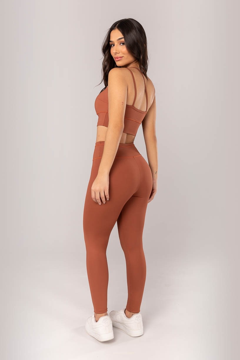 K4321-B_Calca_Legging_com_Cobertura_no_Cos_e_na_Vira_Marrom__Ref:_K4321-B