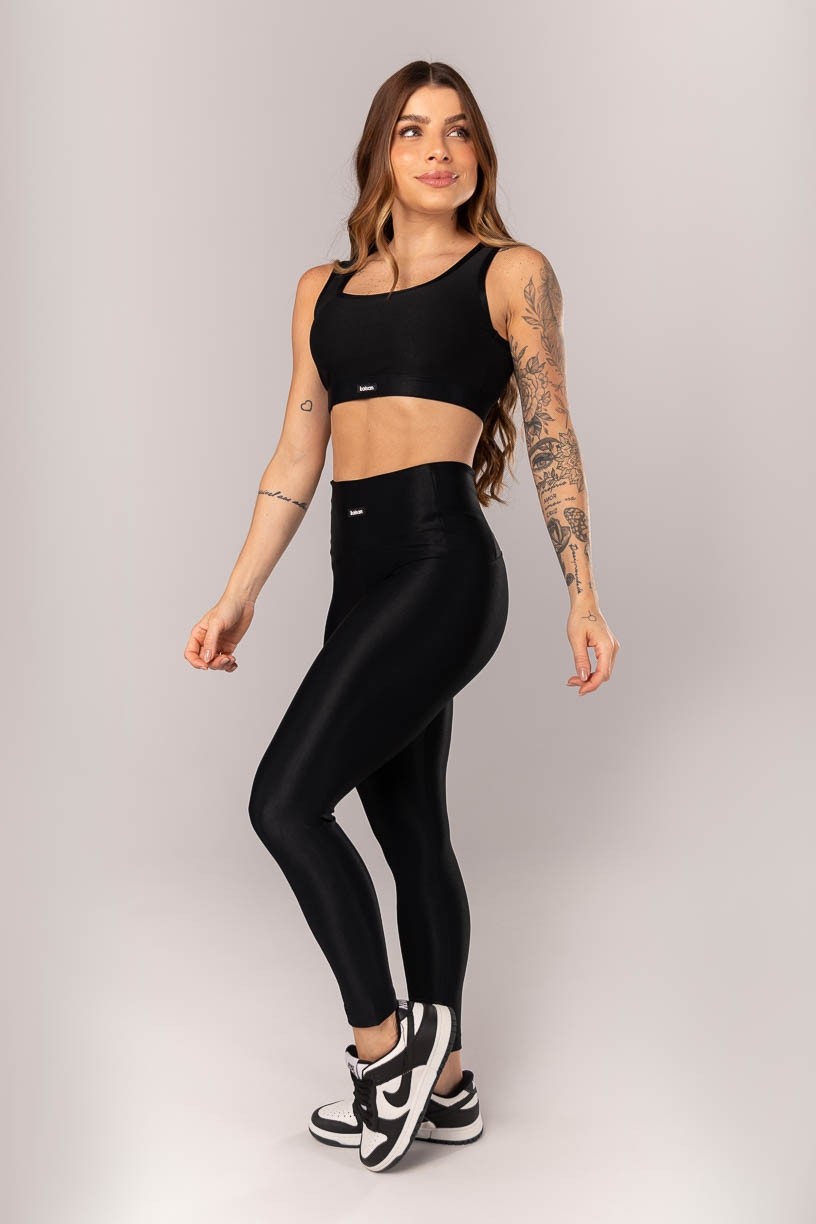 K4337-A_Calca_Legging_Canelada_com_Bolso_no_Cos_Preto__Ref:_K4337-A