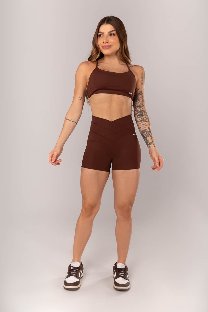 K4043-F_Short_com_Cos_Transpassado_Frente_e_Costas_Marrom_Escuro__Ref:_K4043-F