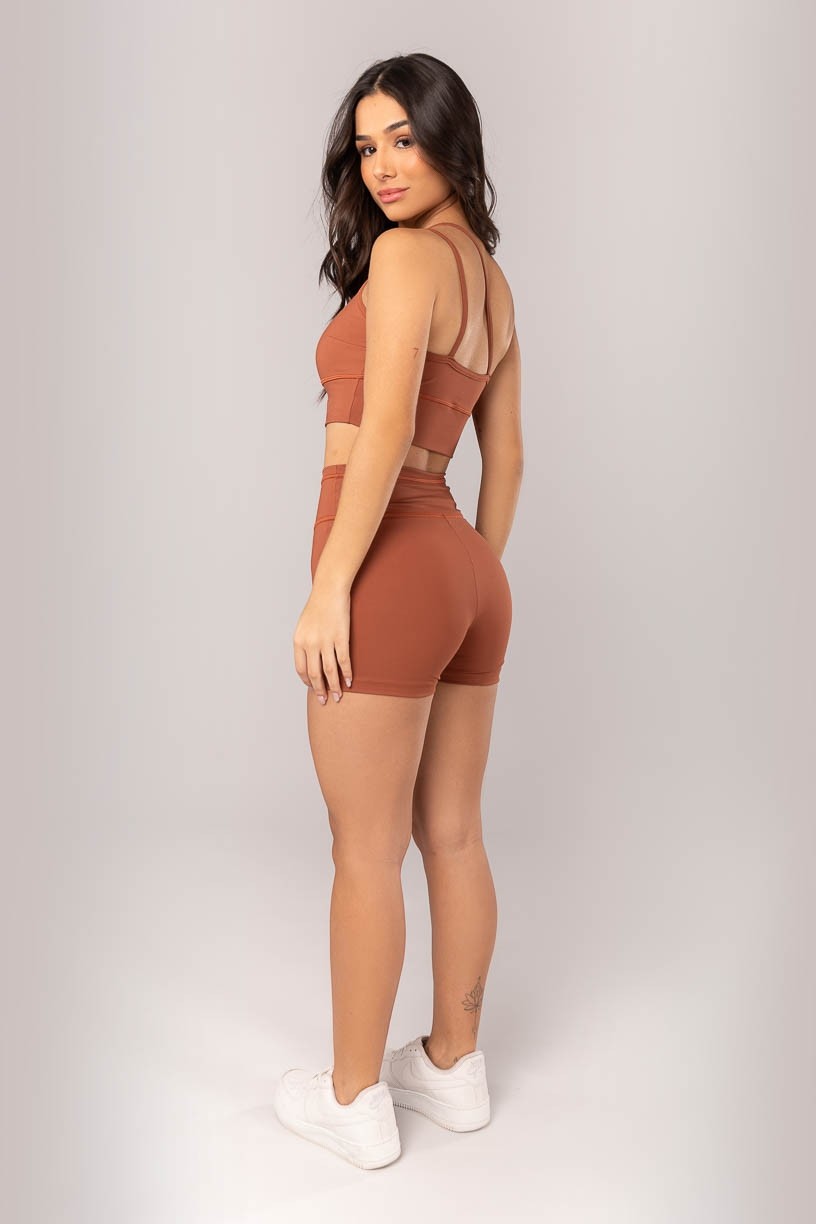 K4322-B_Short_com_Cobertura_no_Cos_e_na_Vira_Marrom__Ref:_K4322-B