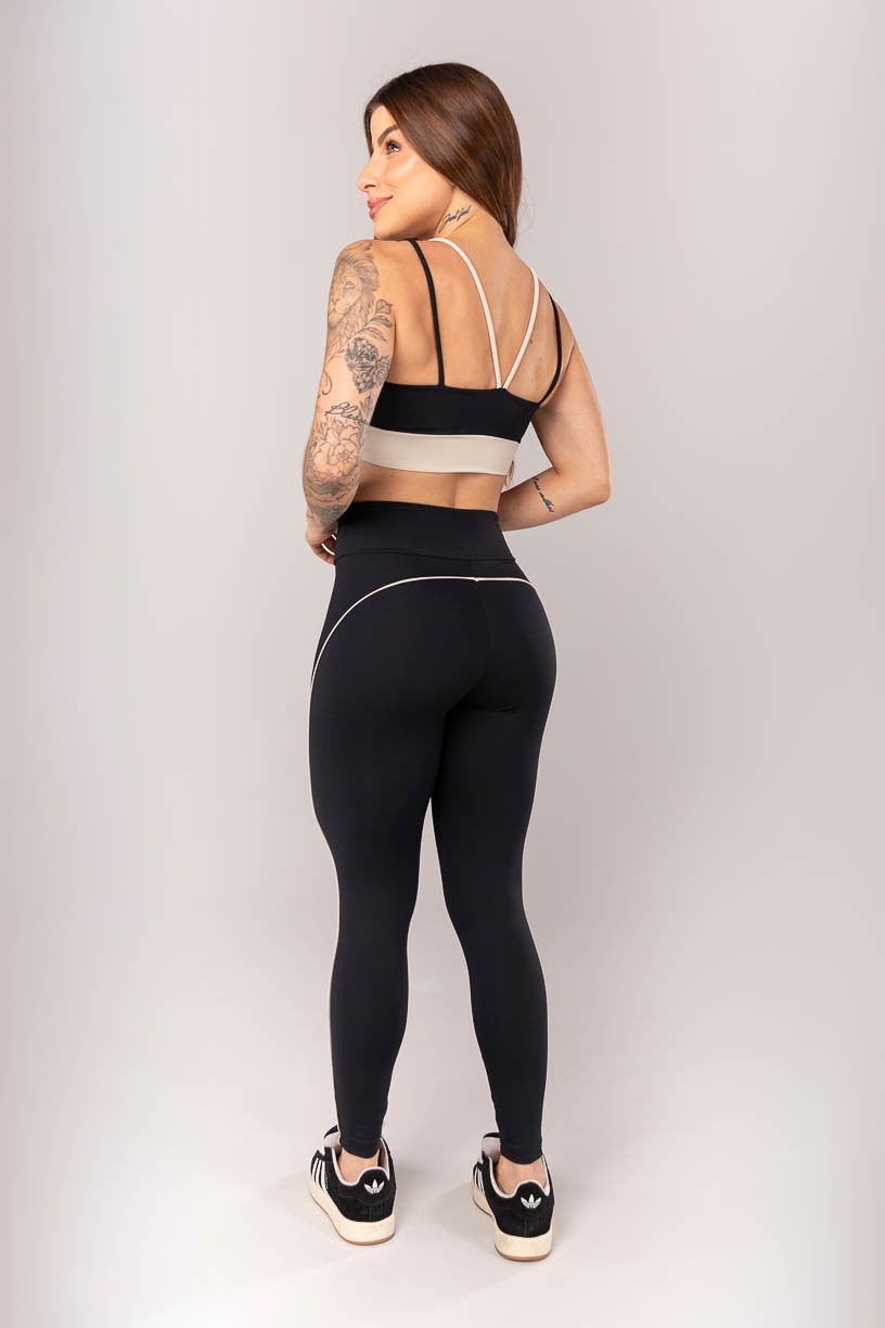 K4331-A_Top_Bicolor_com_Alcas_Duplas_Preto__Bege__Ref:_K4331-A