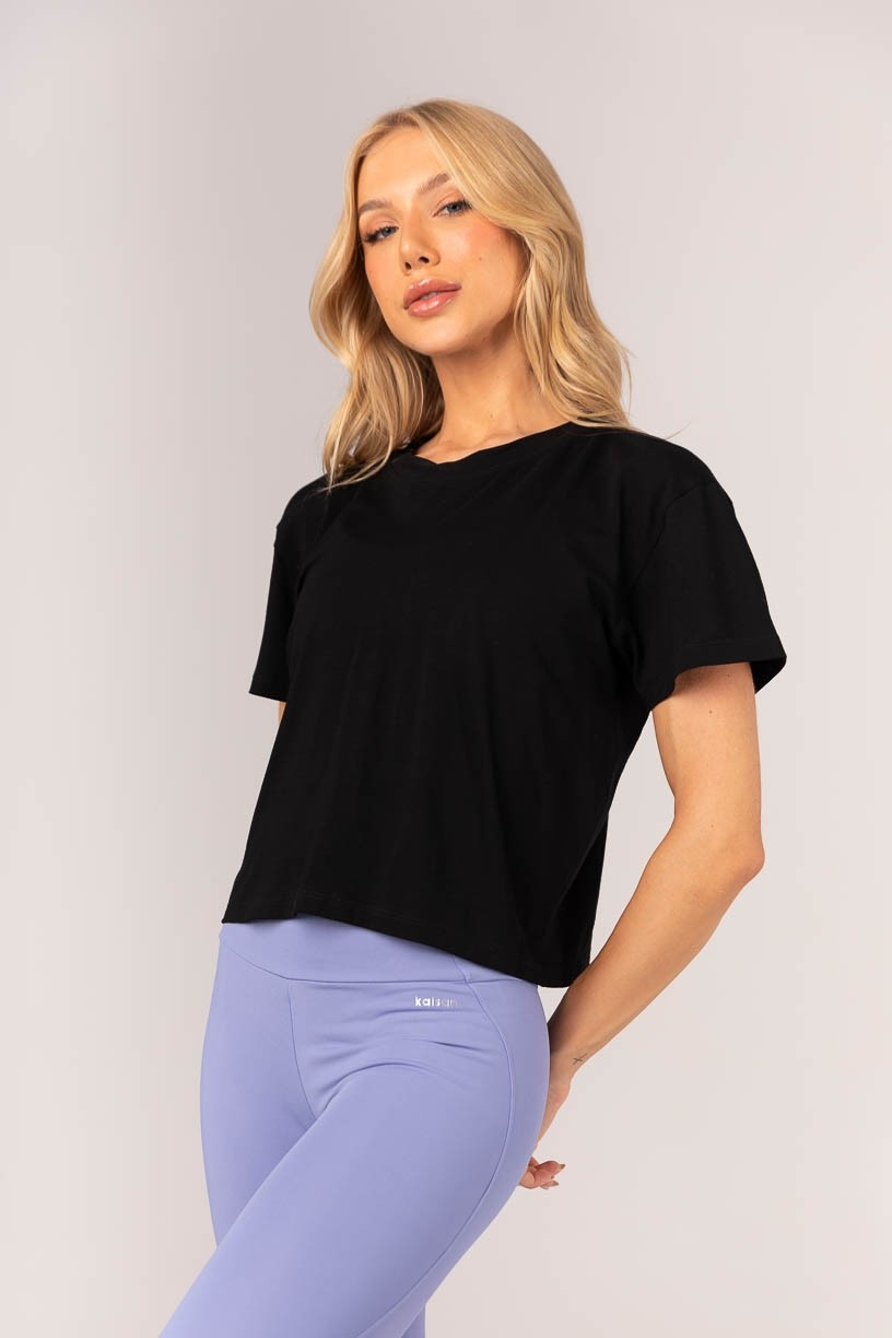 K4377-A_Blusa_com_Abertura_Nas_Costas_Preto__Ref:_K4377-A