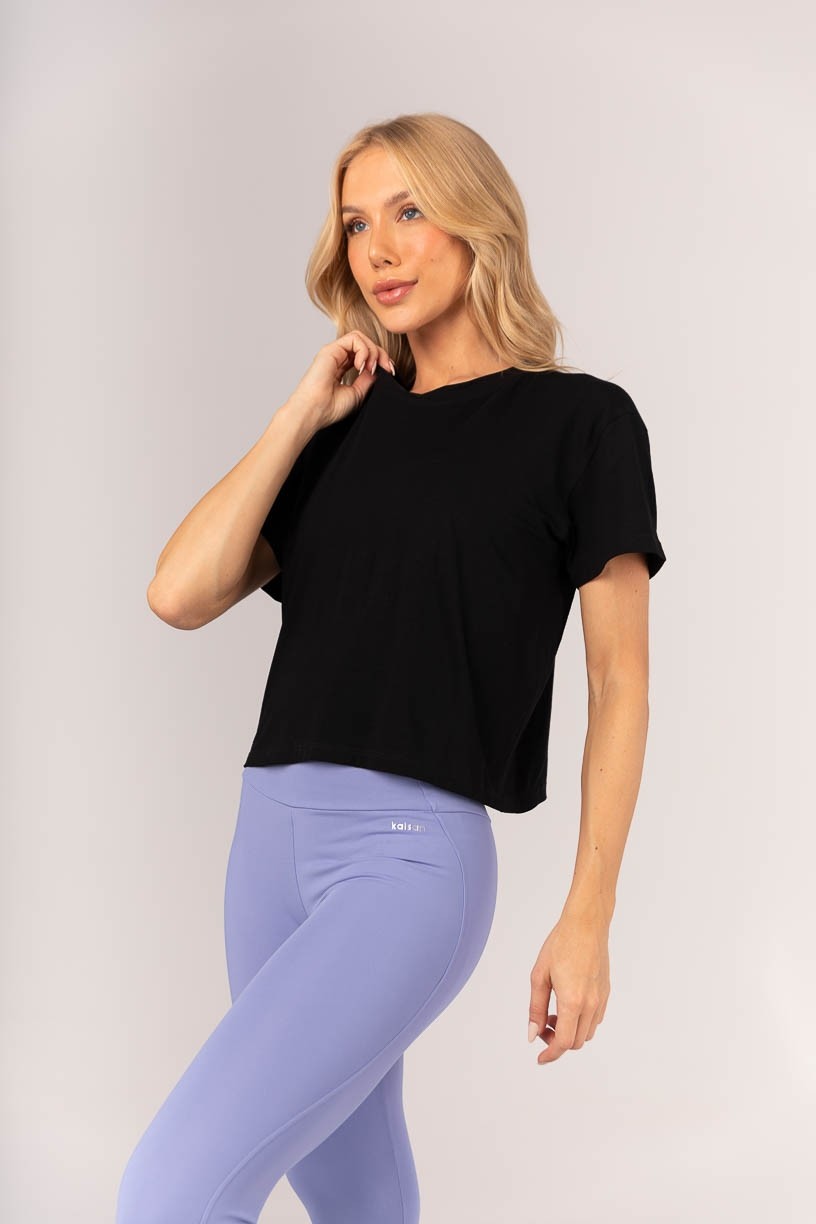 K4377-A_Blusa_com_Abertura_Nas_Costas_Preto__Ref:_K4377-A