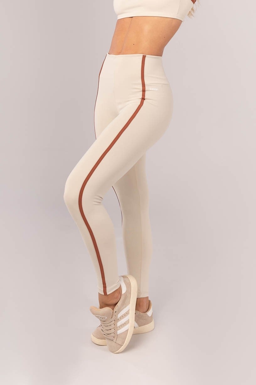 K4355-C_Calca_Legging_com_Chapados_Bege__Marrom__Ref:_K4355-C