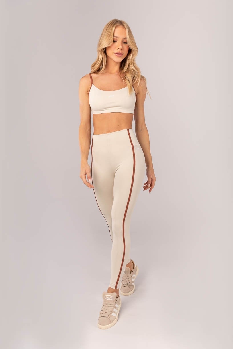 K4355-C_Calca_Legging_com_Chapados_Bege__Marrom__Ref:_K4355-C