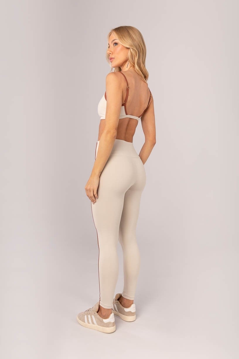 K4355-C_Calca_Legging_com_Chapados_Bege__Marrom__Ref:_K4355-C
