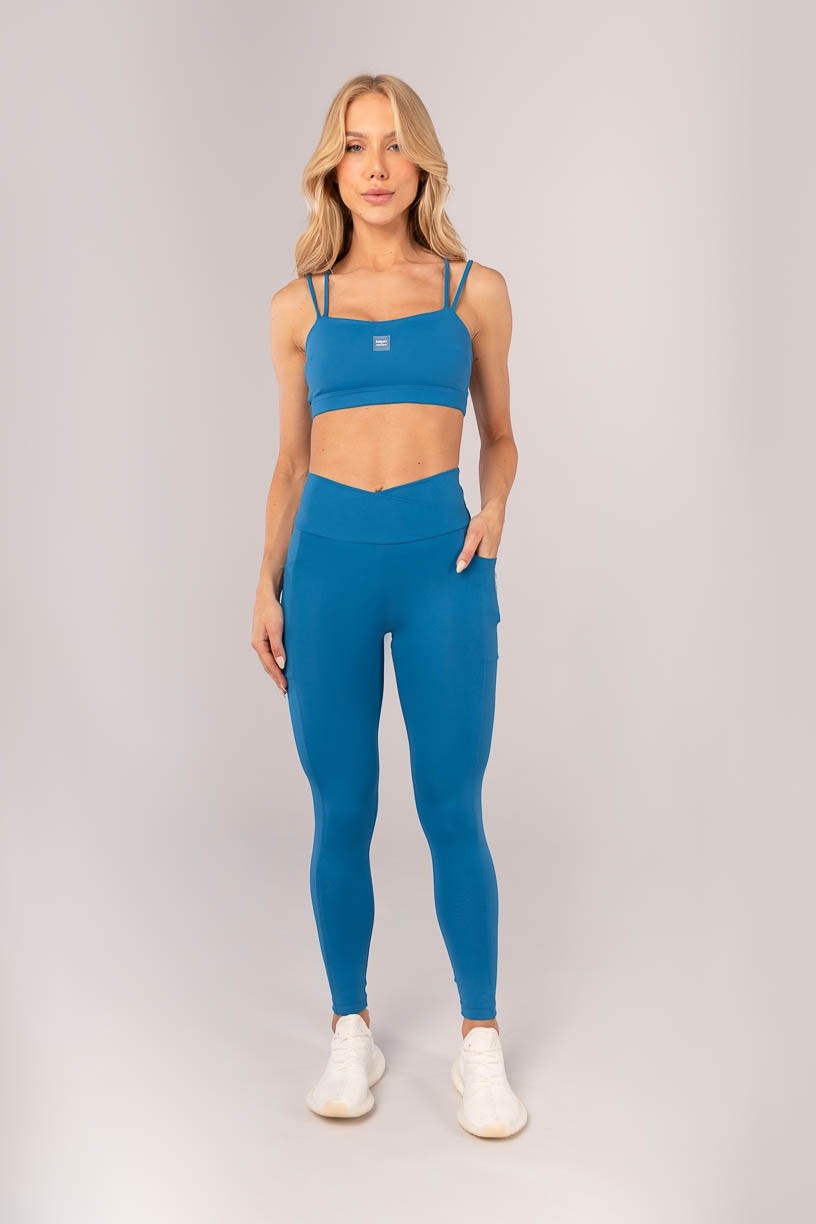 K4360-C_Calca_Legging_com_Cos_Transpassado_e_Bolsos_Azul_Marine__Ref:_K4360-C