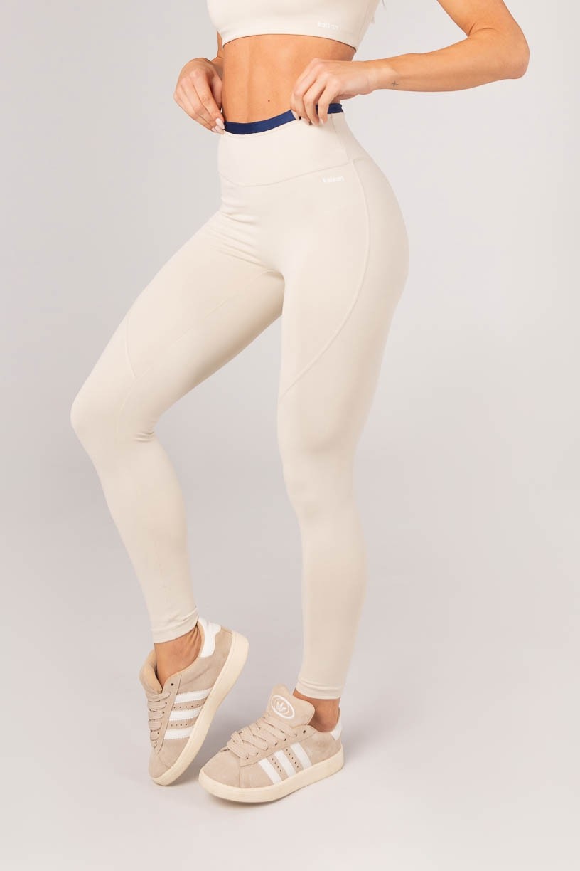 K4363-A_Calca_Legging_sem_Gancho_com_Detalhe_Platinado_Bege__Azul_Marinho__Ref:_K4363-A