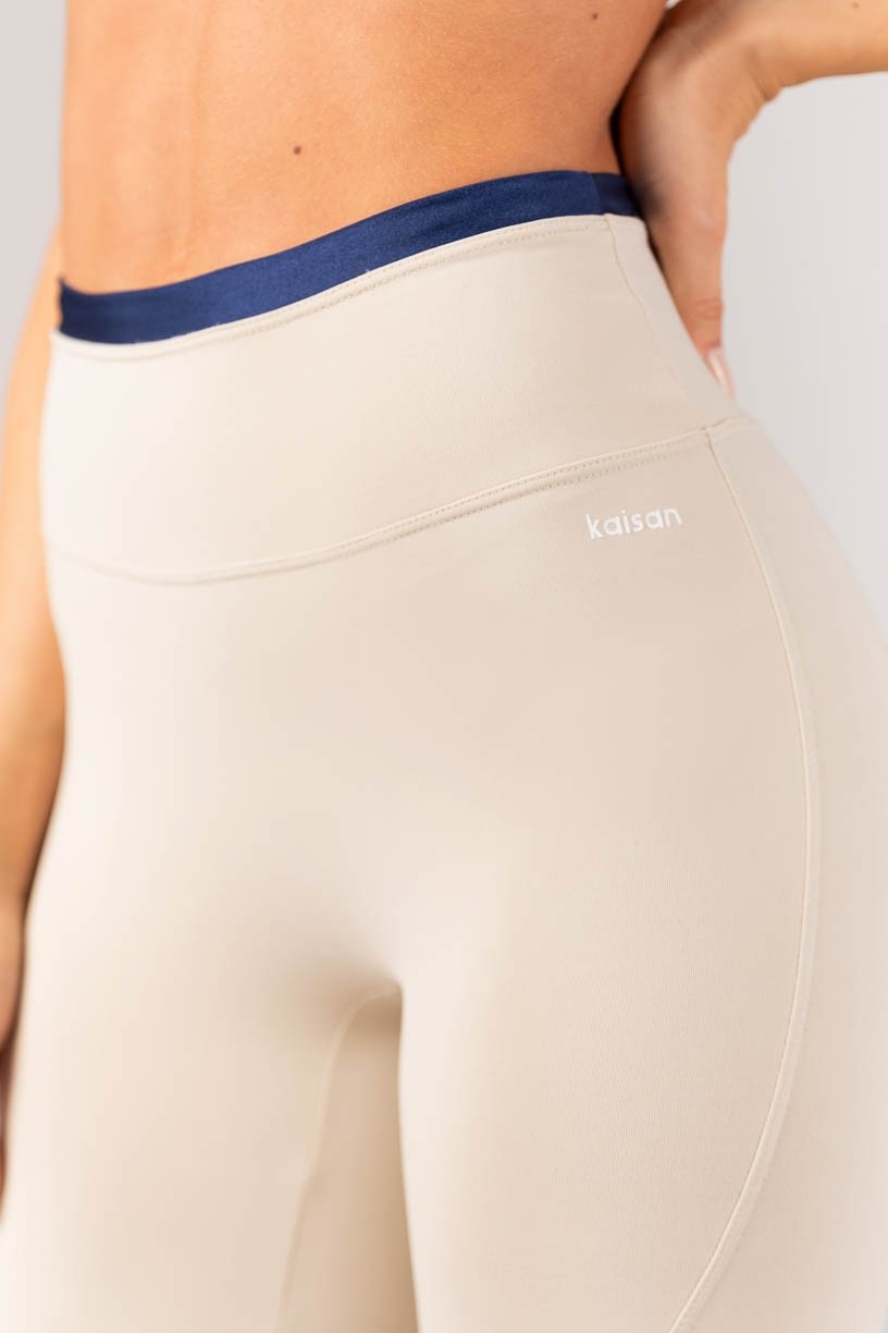 K4363-A_Calca_Legging_sem_Gancho_com_Detalhe_Platinado_Bege__Azul_Marinho__Ref:_K4363-A