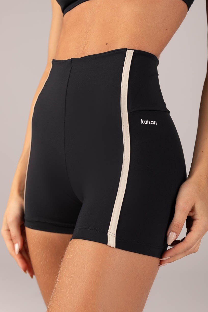 K4356-A_Short_com_Chapados_Preto__Bege__Ref:_K4356-A