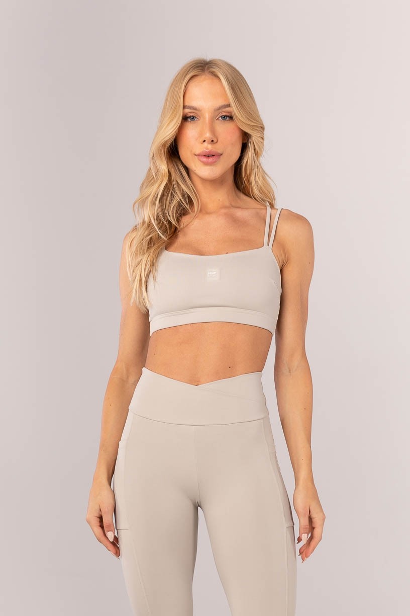 K4359-B_Top_Decote_Reto_e_Alcas_Duplas_Bege_Acinzentado__Ref:_K4359-B