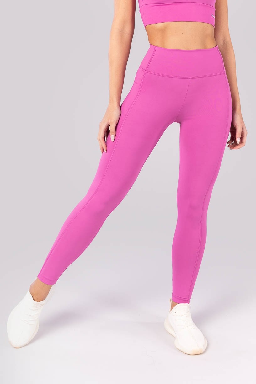 K4381-C_Calca_Legging_com_Bolsos_e_Cobertura_Rosa_Fucsia__Ref:_K4381-C