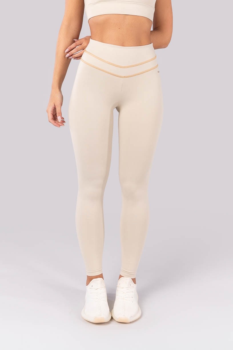 K4390-A_Calca_Legging_com_Cobertura_no_Cos_Bege__Caramelo__Ref:_K4390-A