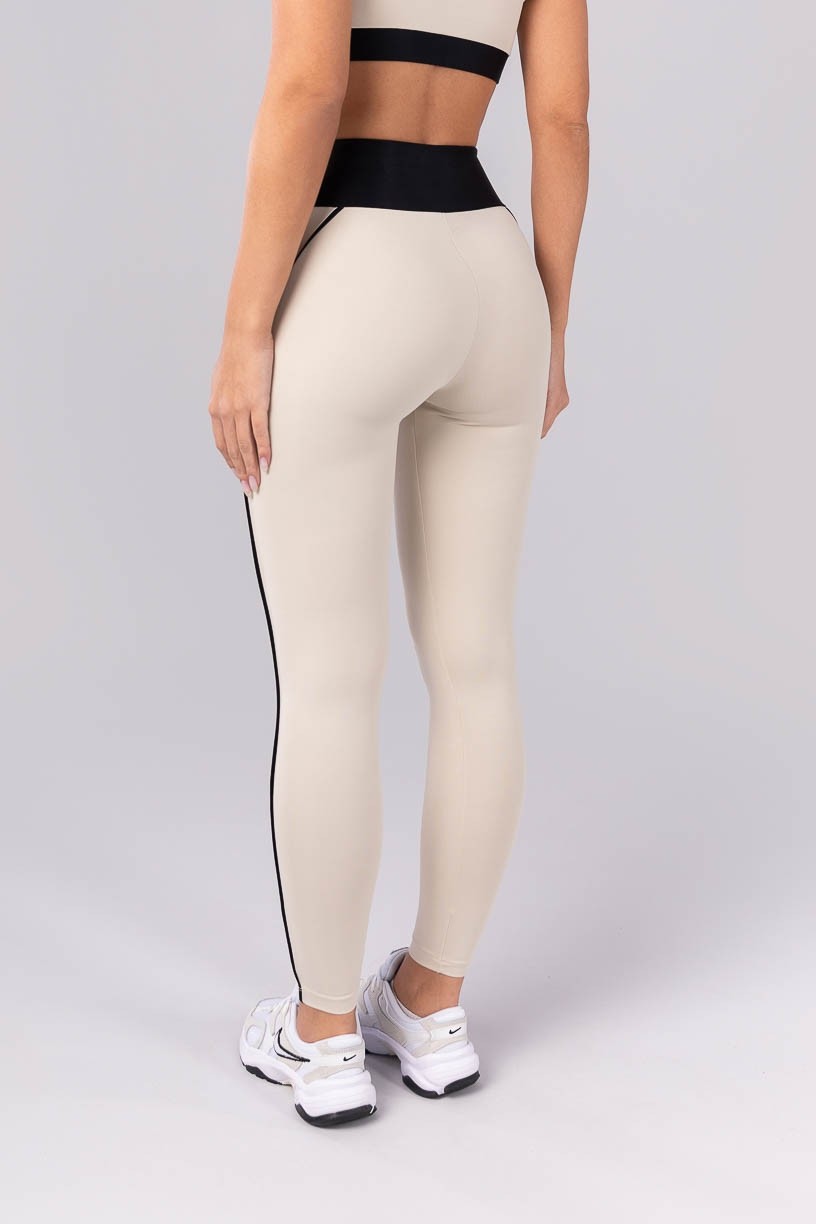 K4393-A_Calca_Legging_com_Cos_e_Vivo_Canelado_Bege__Preto__Ref:_K4393-A