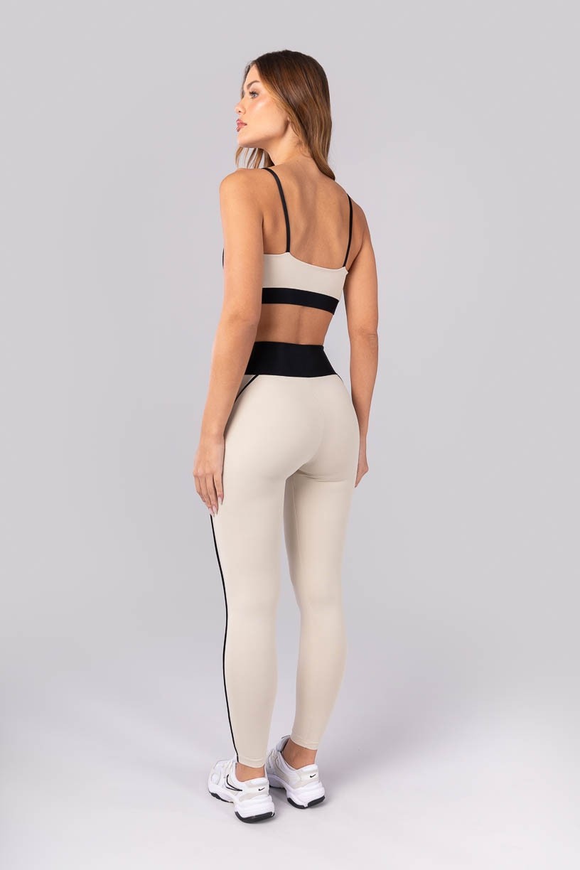K4393-A_Calca_Legging_com_Cos_e_Vivo_Canelado_Bege__Preto__Ref:_K4393-A