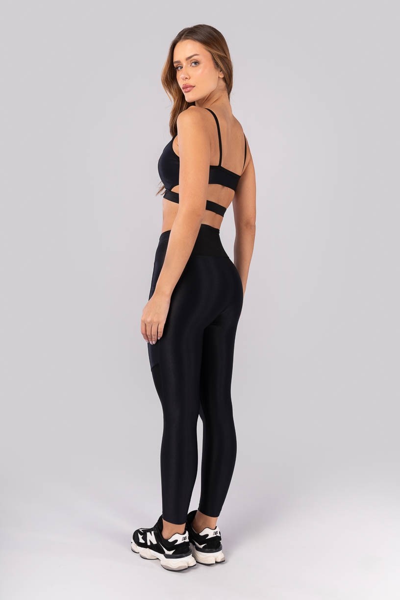 K4404-B_Calca_Legging_com_Mix_de_Tecidos_e_Bolsos_Preto__Ref:_K4404-B