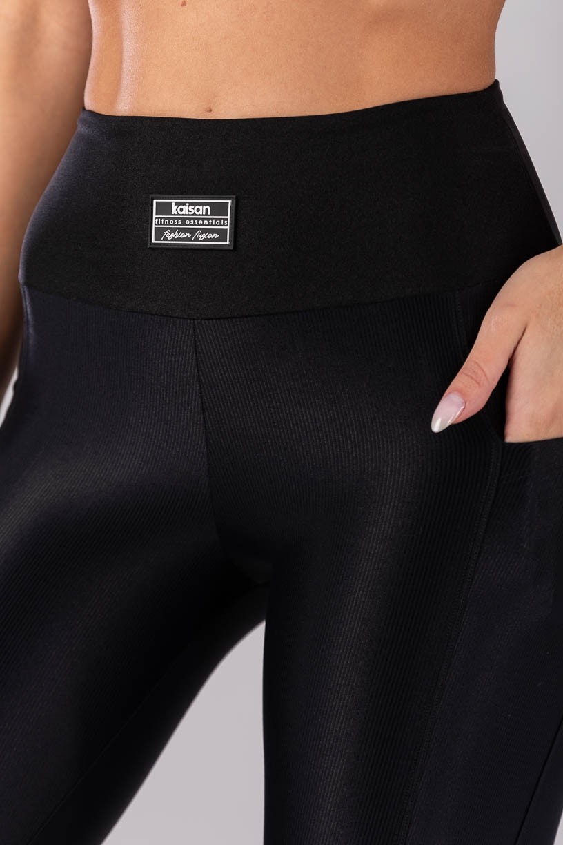 K4404-B_Calca_Legging_com_Mix_de_Tecidos_e_Bolsos_Preto__Ref:_K4404-B