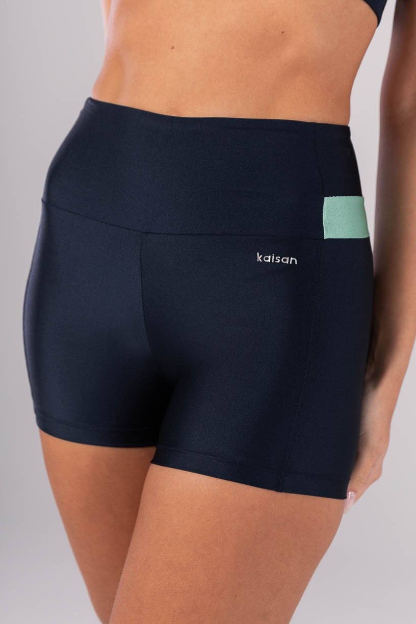 K4156-C_Short_com_Recorte_no_Cos_Azul_Escuro__Verde_Claro__Ref:_K4156-C