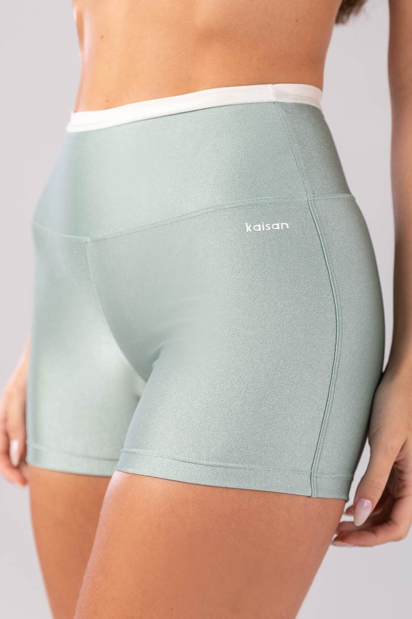 K4399-B_Short_Bicolor_com_Vira_Verde_Menta__Off-White__Ref:_K4399-B