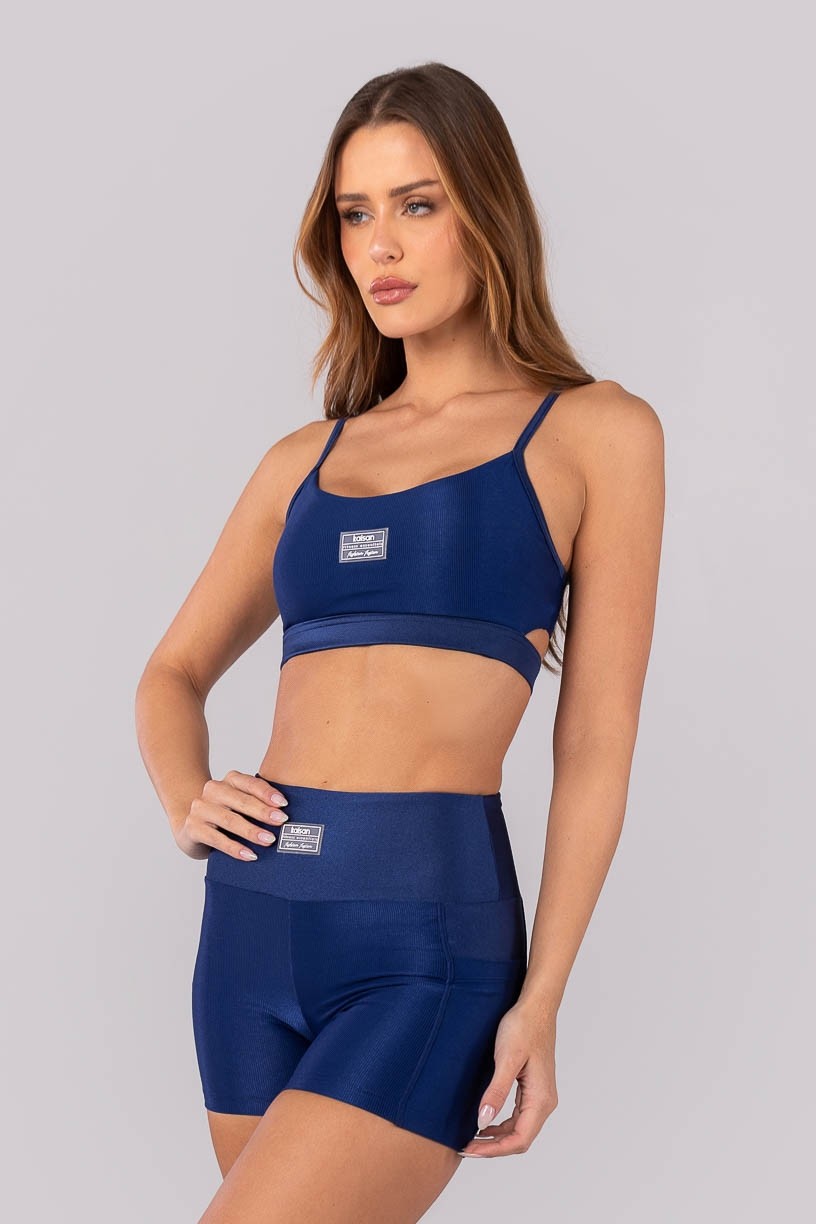 K4403-A_Top_com_Mix_de_Tecidos_e_Detalhe_no_Cos_Azul_Marinho__Ref:_K4403-A