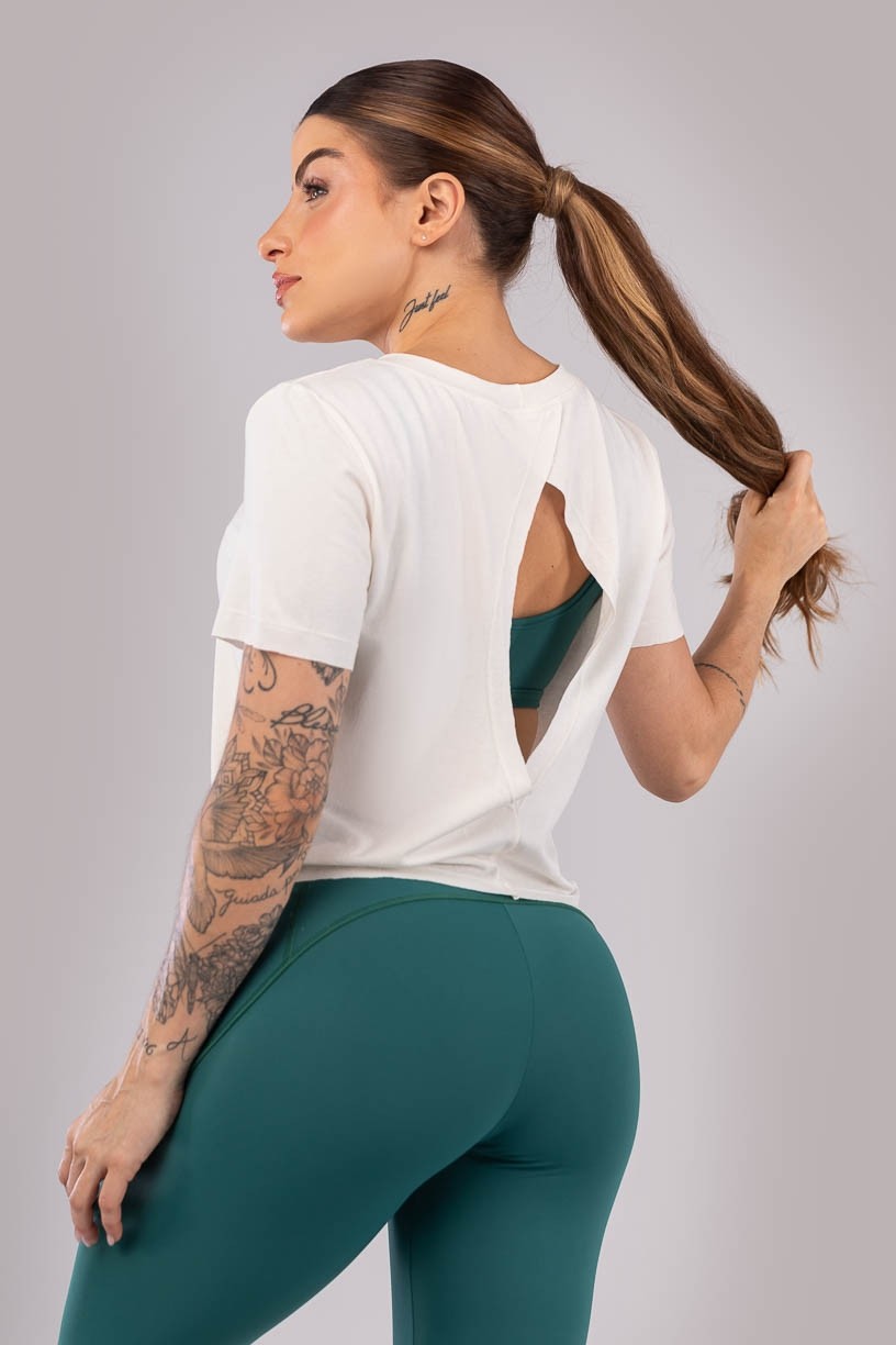K4440-A_Blusa_com_Abertura_Costas_Off-White__Ref:_K4440-A