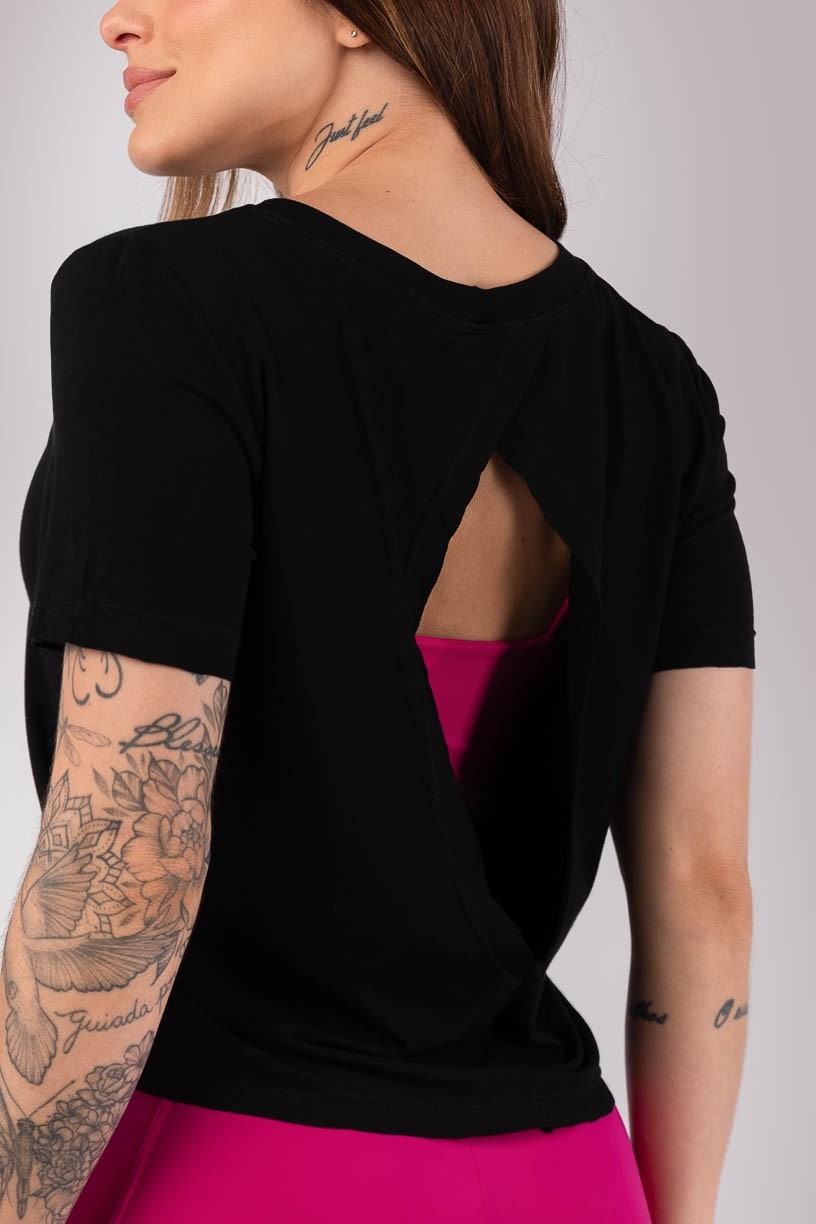 K4440-B_Blusa_com_Abertura_Costas_Preto__Ref:_K4440-B