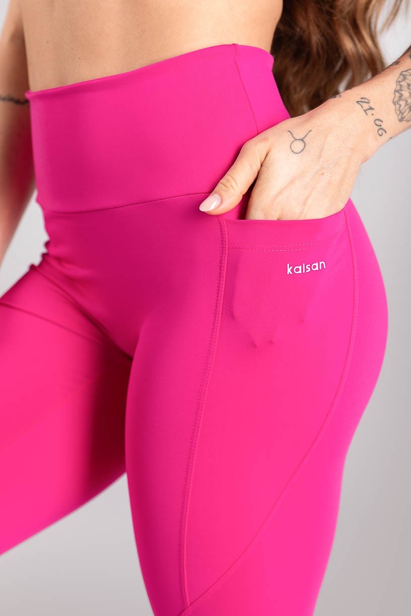 K4413-B_Calca_Legging_sem_Gancho_e_com_Bolsos_Rosa_Choque__Ref:_K4413-B