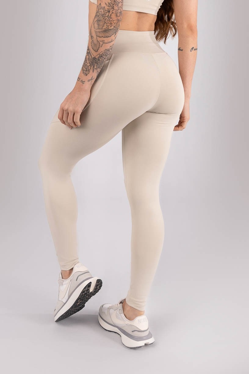 K4413-C_Calca_Legging_sem_Gancho_e_com_Bolsos_Bege__Ref:_K4413-C