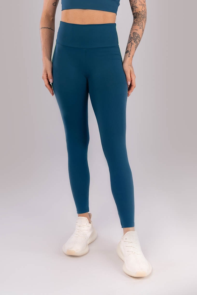 K4425-A_Calca_Legging_com_Vivo_Contrastante_Azul_Petroleo__Verde__Ref:_K4425-A