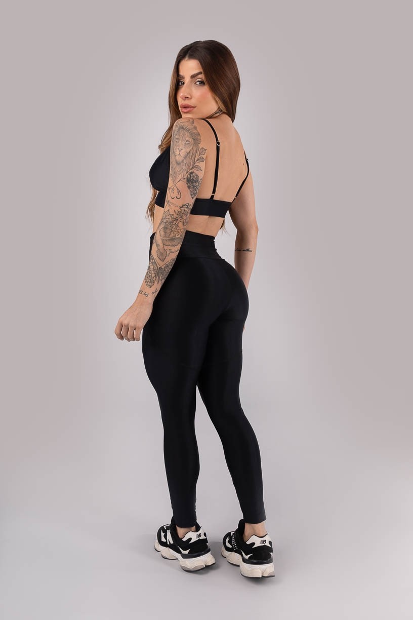 K4431-A_Calca_Legging_Canelada_com_Recortes_Preto__Ref:_K4431-A