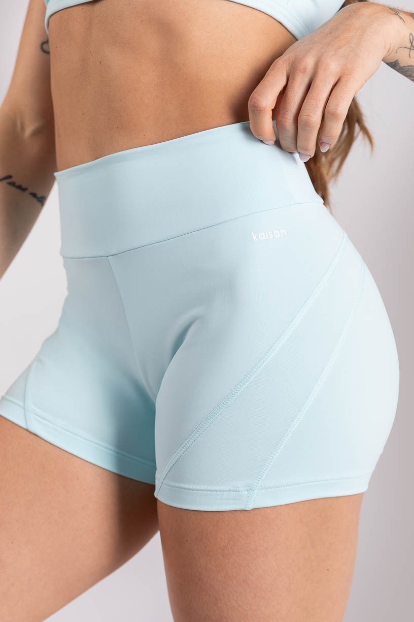 K4417-B_Short_com_Cobertura_nos_Recortes_Azul_Bebe__Ref:_K4417-B