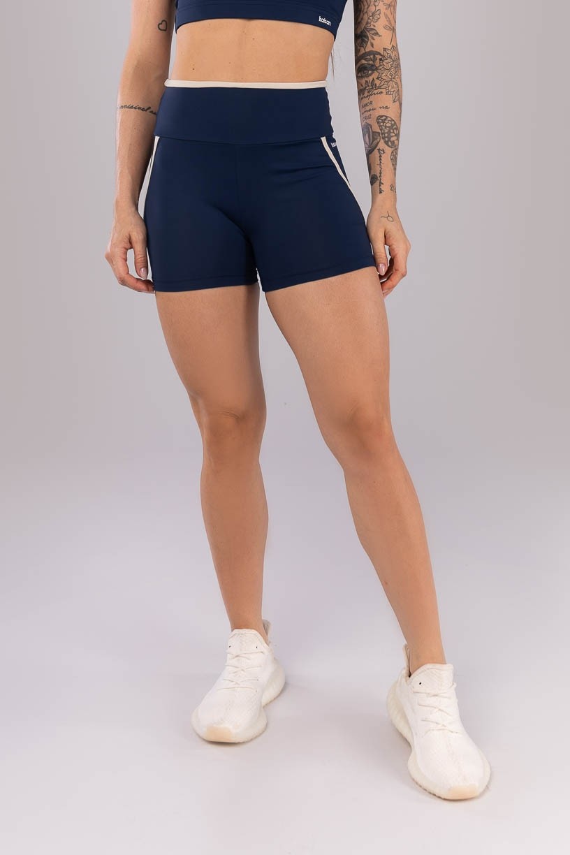 K4420-A_Short_com_Cos_de_Vira_e_Chapado_Azul_Marinho__Bege__Ref:_K4420-A