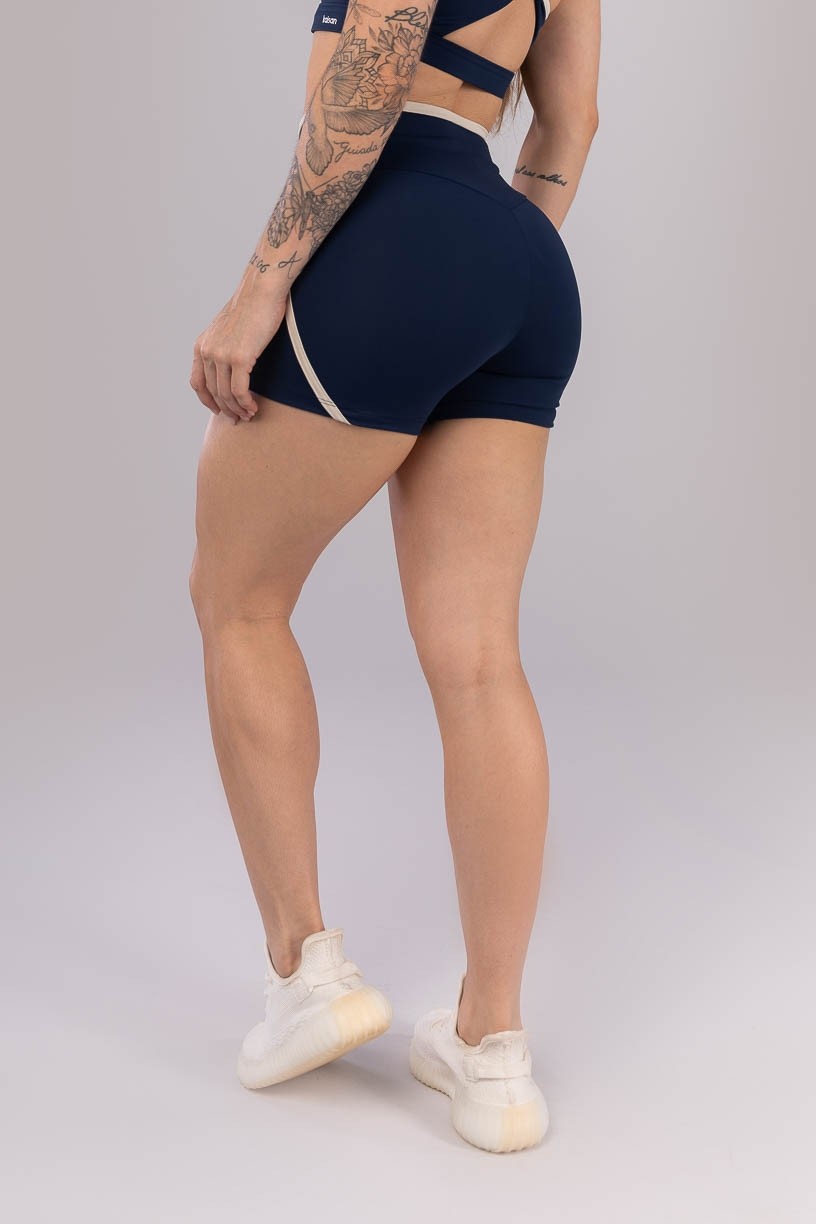 K4420-A_Short_com_Cos_de_Vira_e_Chapado_Azul_Marinho__Bege__Ref:_K4420-A