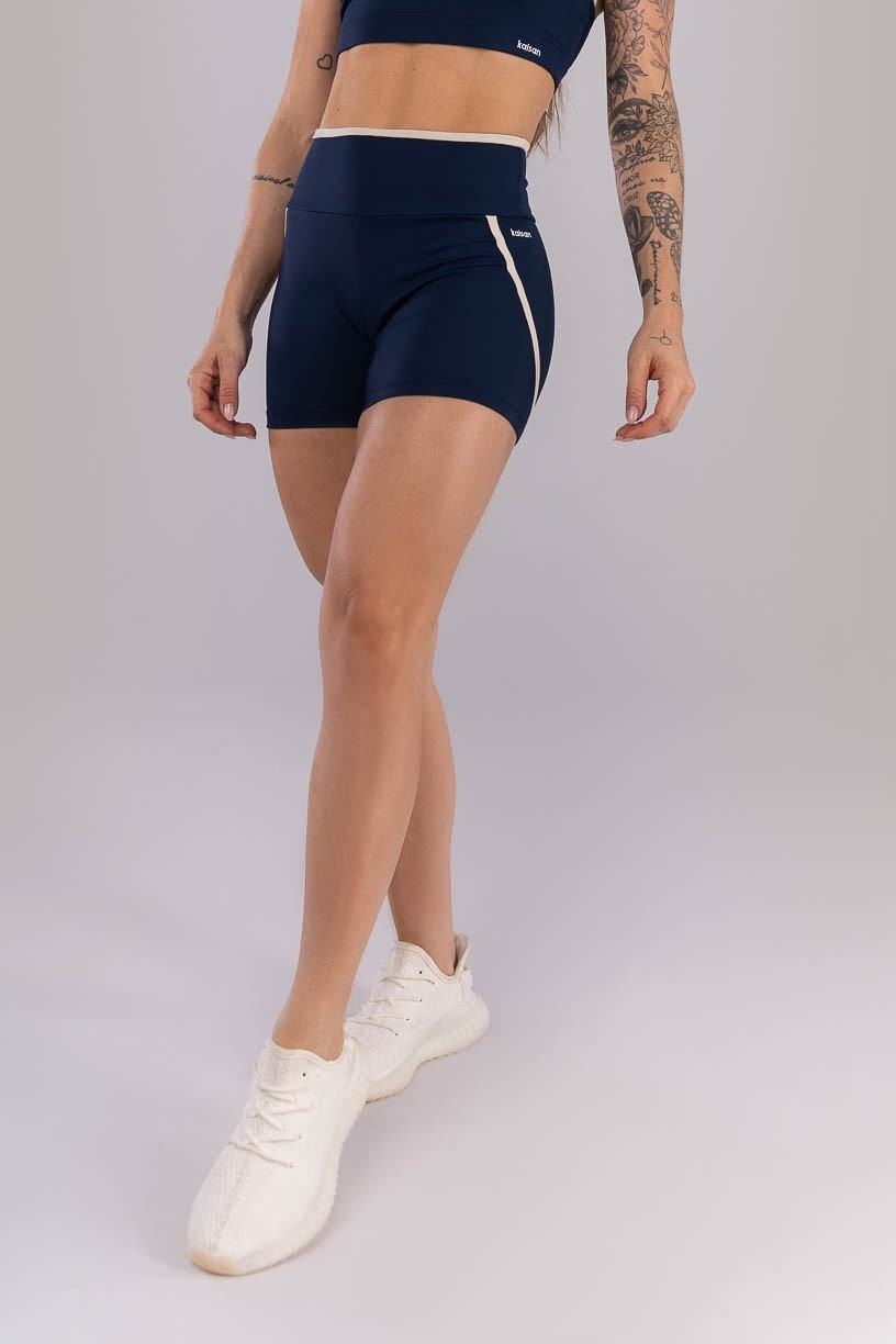 K4420-A_Short_com_Cos_de_Vira_e_Chapado_Azul_Marinho__Bege__Ref:_K4420-A