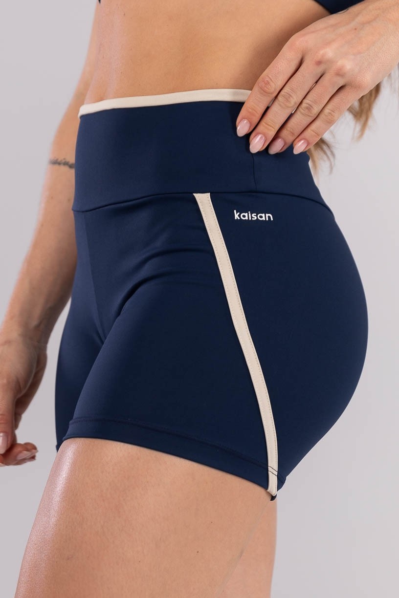 K4420-A_Short_com_Cos_de_Vira_e_Chapado_Azul_Marinho__Bege__Ref:_K4420-A