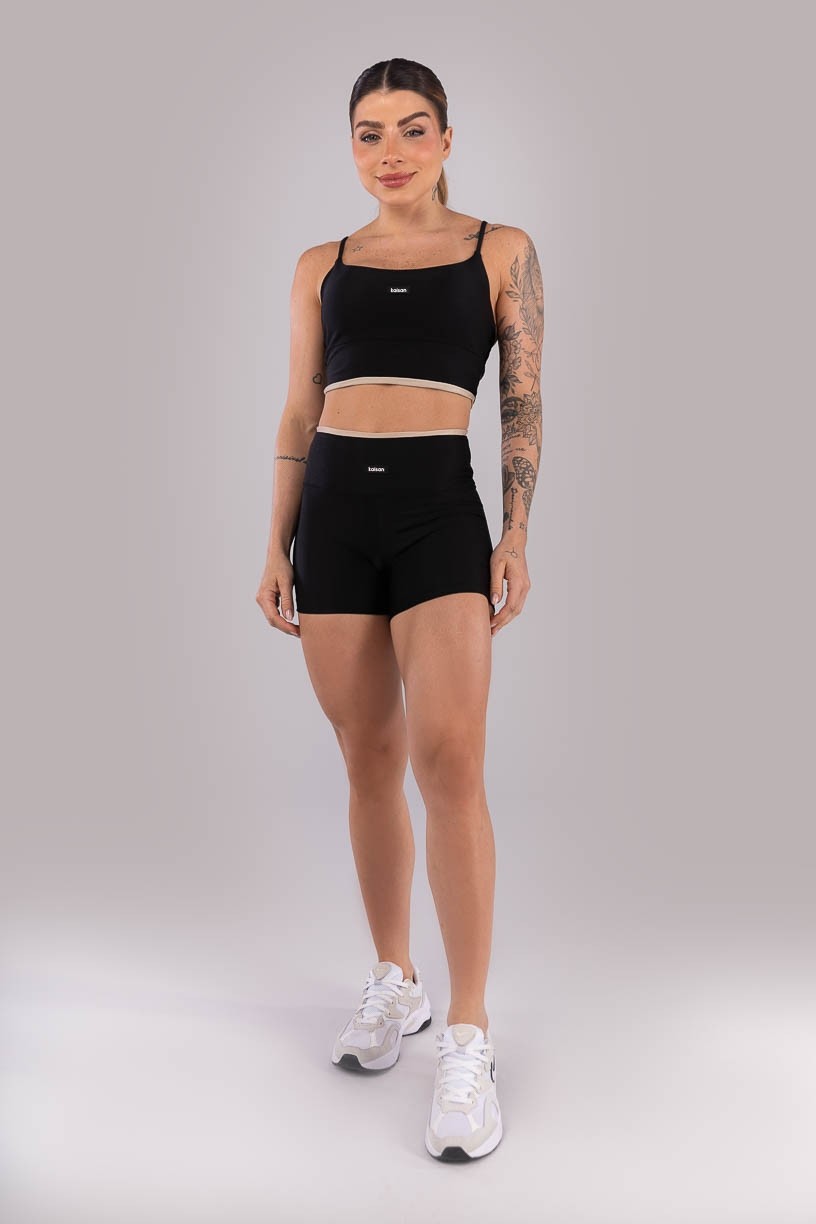 K4437-A_Short_com_Vira_no_Cos_Preto__Bege__Ref:_K4437-A