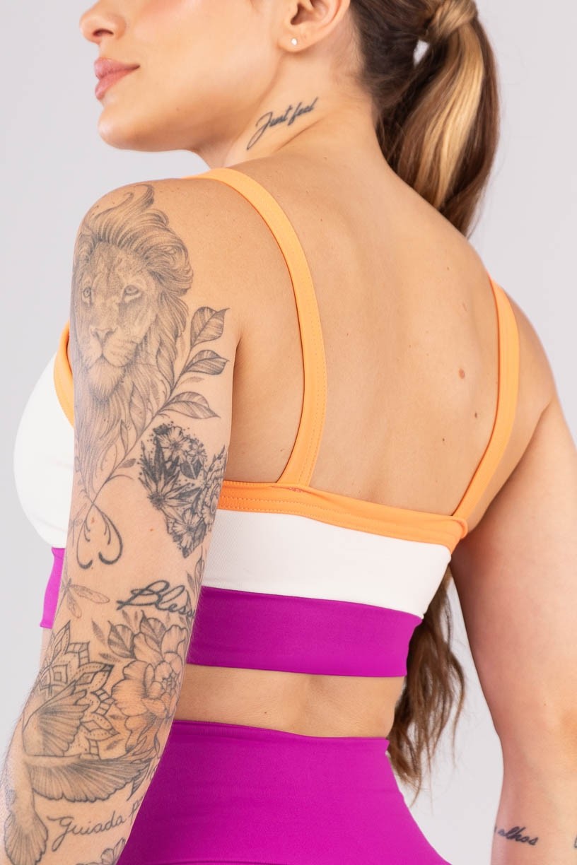 K4186-B_Top_Tricolor_com_Alcas_Largas_Off-White__Roxo__Laranja_Claro__Ref:_K4186-B