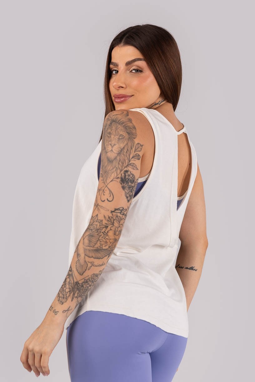 K3890-C_Regata_Ampla_com_Transpasse_nas_Costas_Off-White__Ref:_K3890-C
