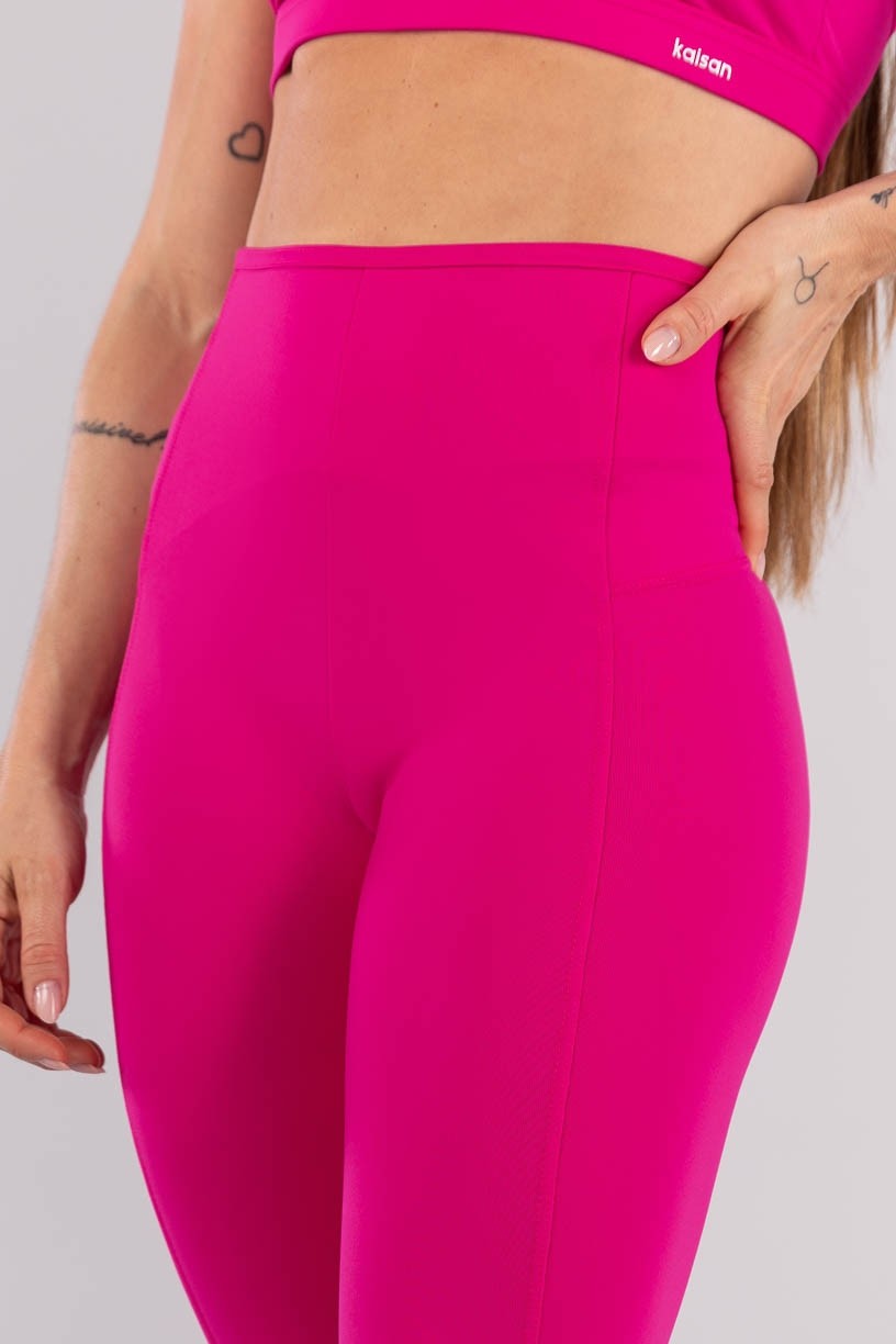K4445-C_Calca_Legging_com_Recortes_e_Vies_Na_Cintura_Rosa_Choque__Ref:_K4445-C