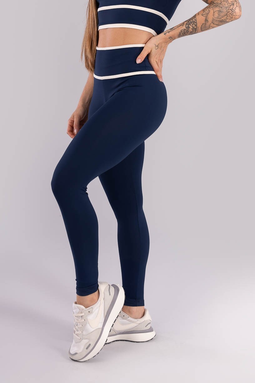 K4448-A_Calca_Legging_com_Vira_e_Chapado_no_Cos_Azul_Marinho__Off-White__Ref:_K4448-A