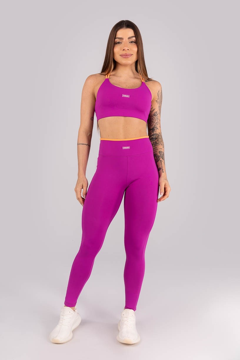 K4451-C_Calca_Legging_com_Recortes_e_Cos_de_Vira_Contrastante_Roxo__Laranja_Claro__Ref:_K4451-C