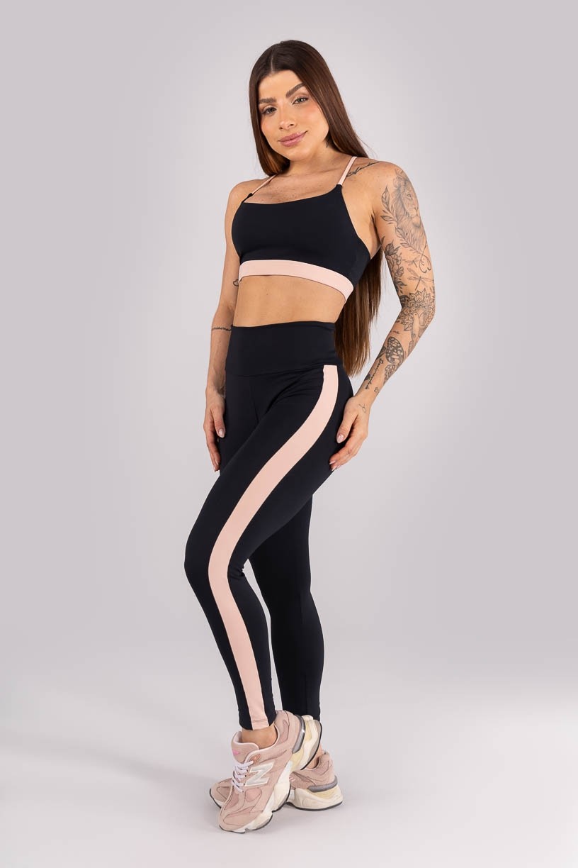 K4465-A_Calca_Legging_com_Faixa_Lateral_e_Bolso_no_Cos_Preto__Rosa_Bebe__Ref:_K4465-A