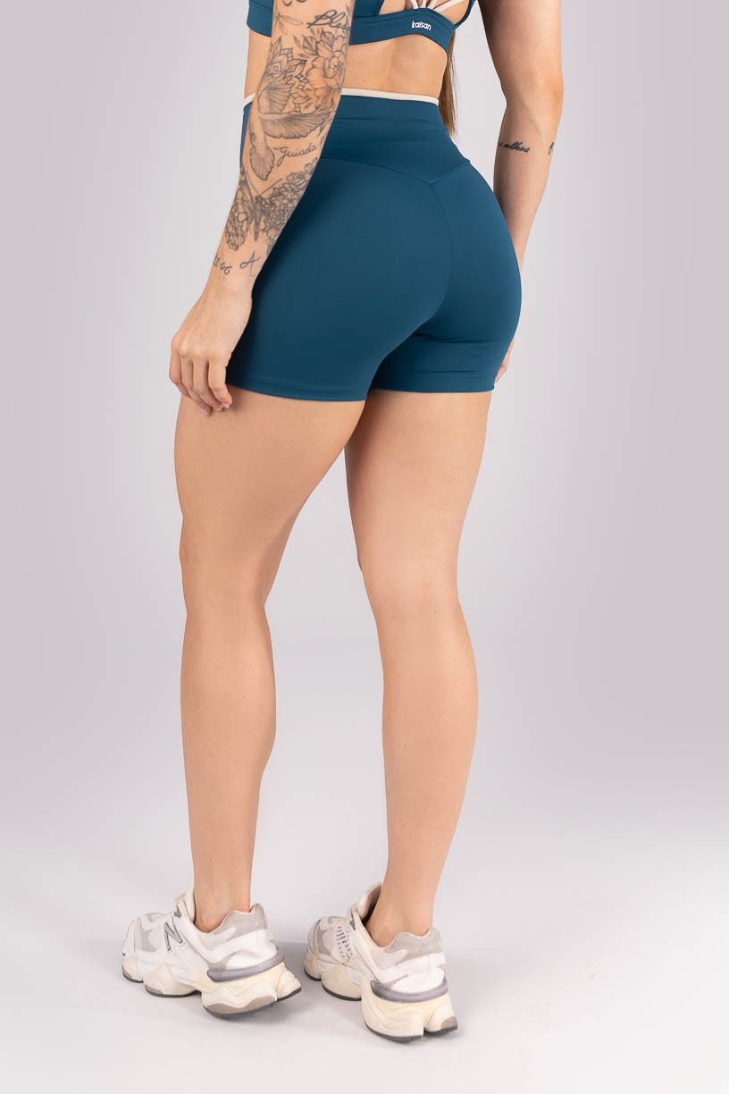 K4300-D_Short_sem_Gancho_com_Vira_Azul_Petroleo__Bege__Ref:_K4300-D