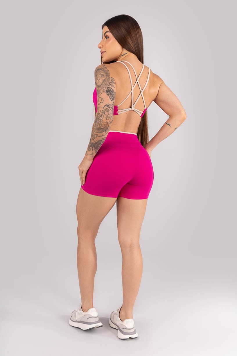 K4452-B_Short_com_Recortes_e_Cos_de_Vira_Contrastante_Rosa_Choque__Bege__Ref:_K4452-B
