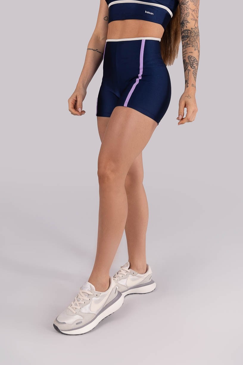 K4463-A_Short_Tricolor_com_Chapados_Azul_Marinho__Lilas__Off-White__Ref:_K4463-A