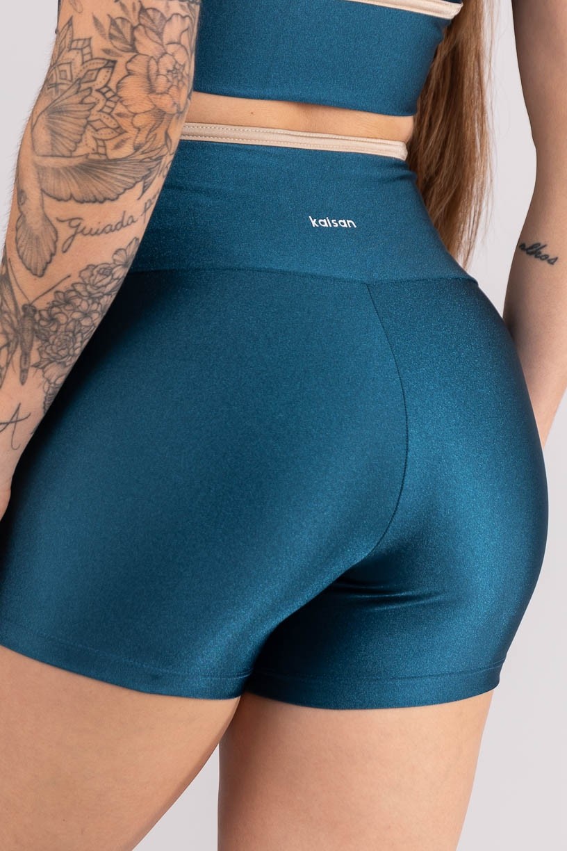 K4463-B_Short_Tricolor_com_Chapados_Azul_Petroleo__Off-White__Bege__Ref:_K4463-B